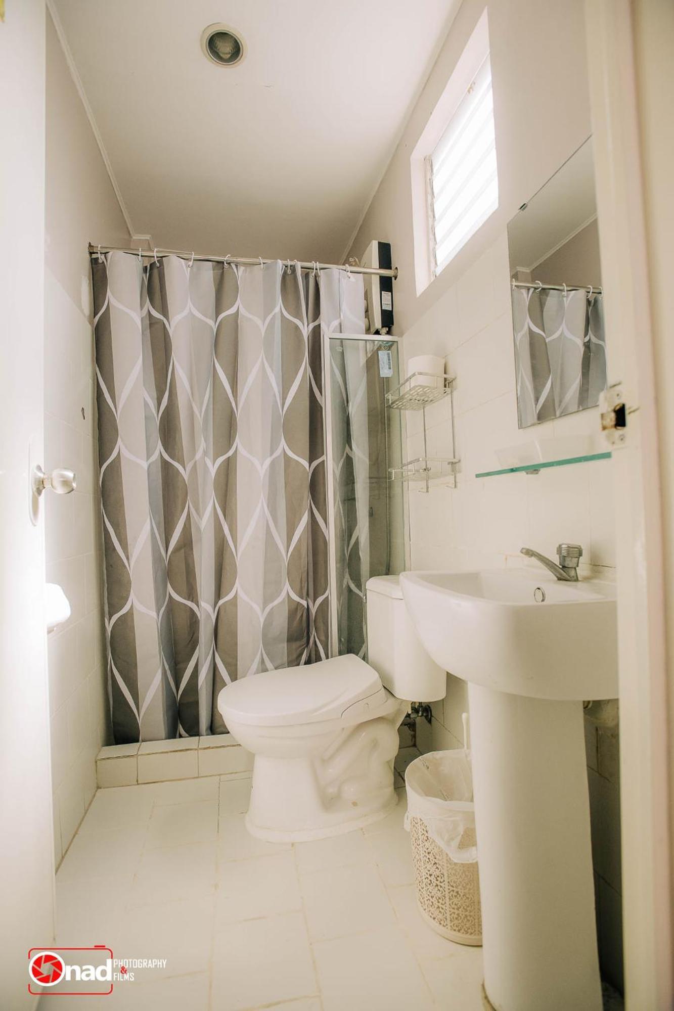Ashley And Bill'S Suites 'N Garden Hotel And Vacation Homes カルカル  エクステリア 写真