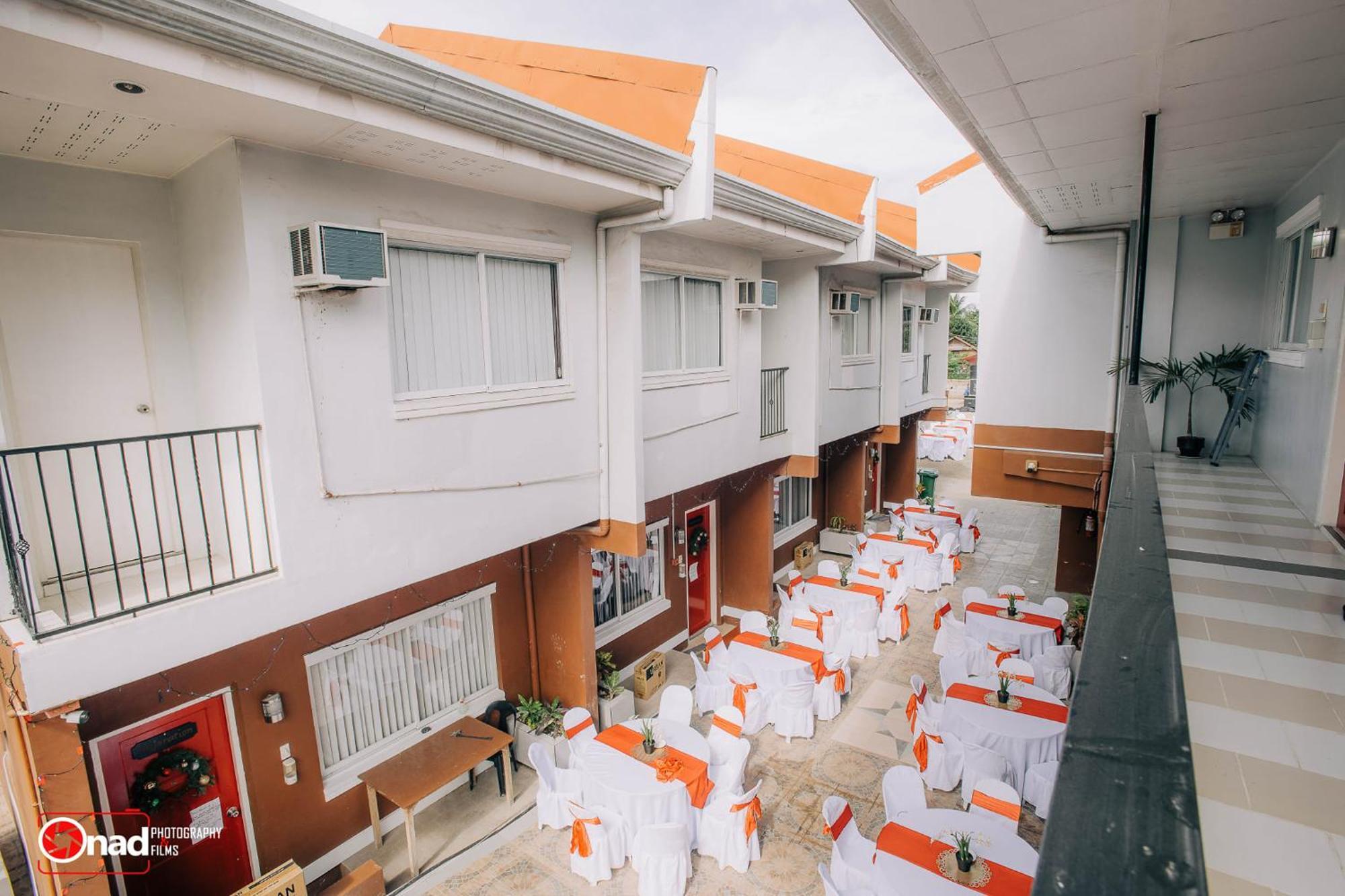 Ashley And Bill'S Suites 'N Garden Hotel And Vacation Homes カルカル  エクステリア 写真