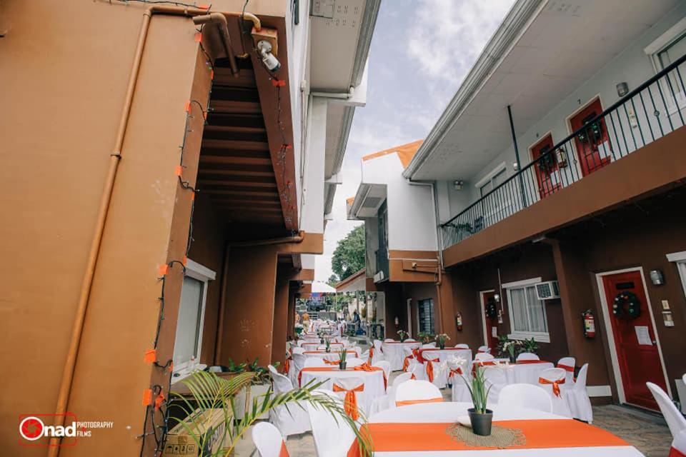 Ashley And Bill'S Suites 'N Garden Hotel And Vacation Homes カルカル  エクステリア 写真